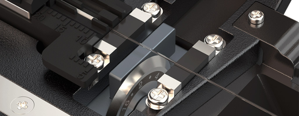 برش های فیبر نوری معیوب یا کلیو ناقص